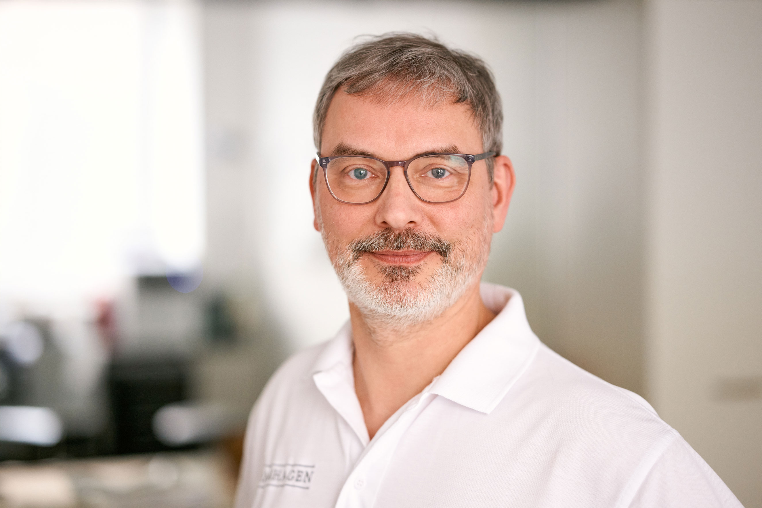 Dr. Frank Hartmann